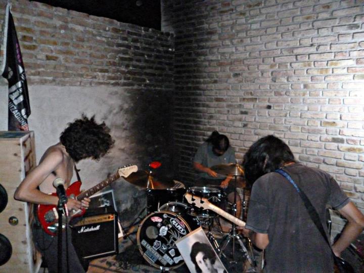 47242_998373826878932_4701530488583394402_n